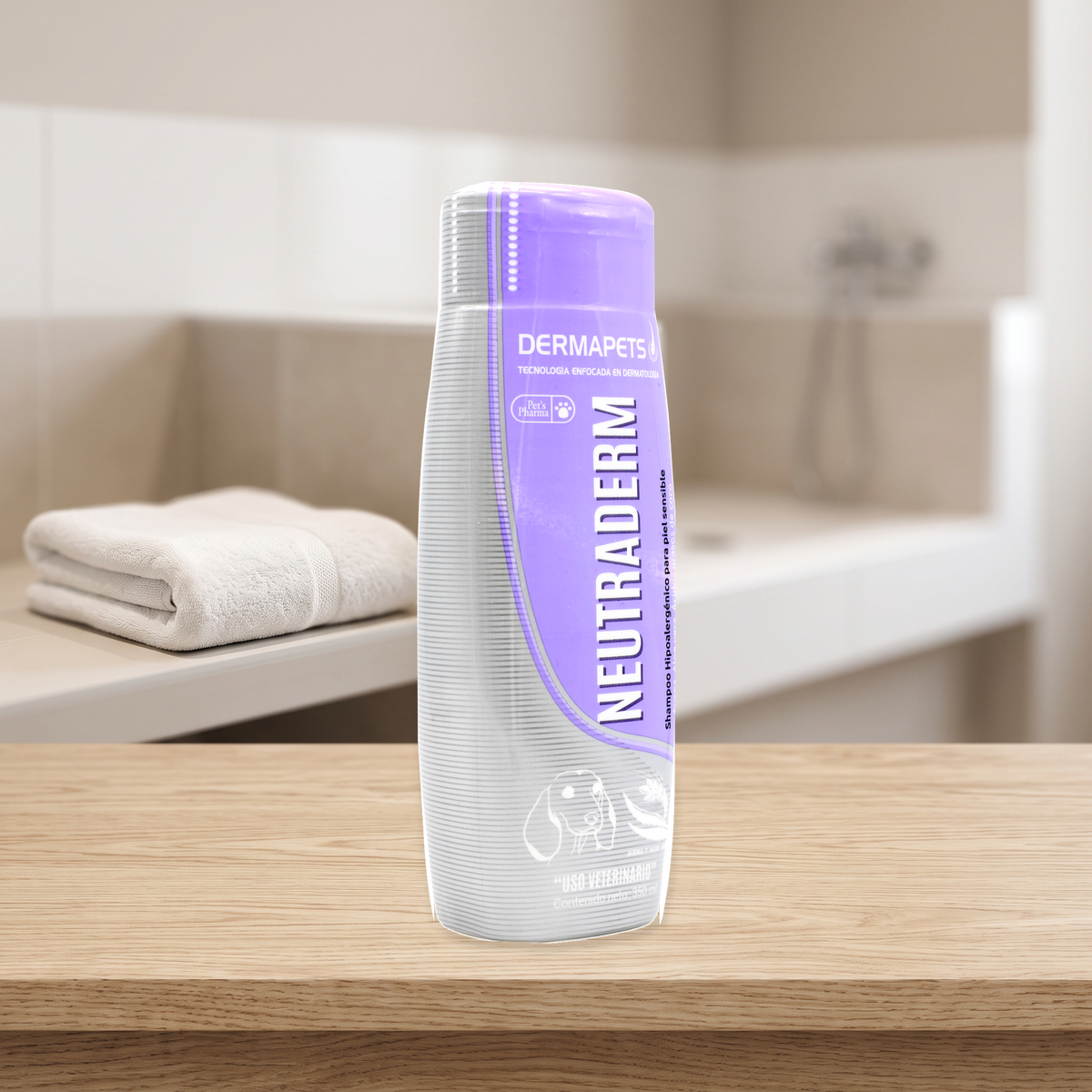 Neutraderm Dermapets shampoo 350 ml — frasco completo en ambiente de higiene