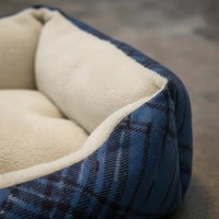 Cama Dmc Cozy Pet Extra Comfort Para Mascotas Con Estampado Azul Marino Azul/plata